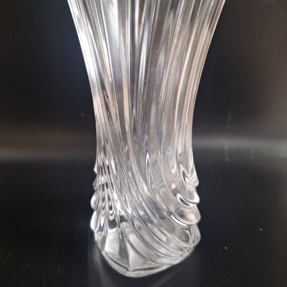 Clear Crystal Glass Swirl Design Fluted Vase Elegant Modern Home Decor Accent - Picture 5 of 7